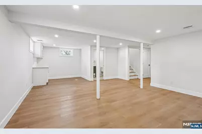 229 Sutton Place, New Milford, NJ 07646 - Photo 32