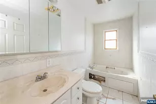 558 Beech St, Washington Township, NJ 07676 - Photo 10