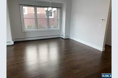 526 Glen Avenue A #A, Palisades Park, NJ 07650 - Photo 4