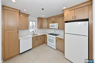 205 Union Street 2nd Floor #2nd Floor, Ridgewood, NJ 07450 - Photo 8