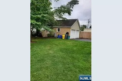 24 Washington Place 2 #2, Teaneck Township, NJ 07666 - Photo 2