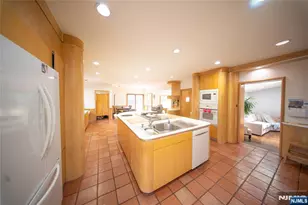 21 Meadow St, Demarest, NJ 07627 - Photo 10