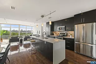 100 Thompson Ln 6B, Edgewater, NJ 07020 - Photo 6