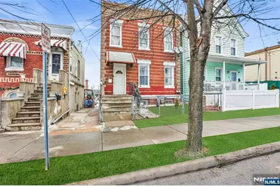 82 Randolph Avenue, Clifton, NJ 07011 - Photo 2
