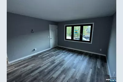 80 Koster Street, Wallington, NJ 07057 - Photo 6