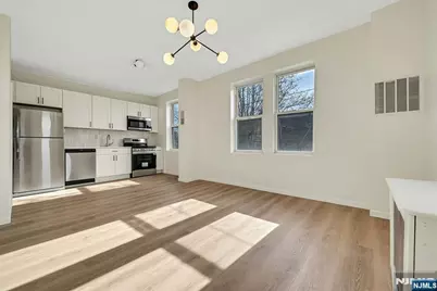 7505 Palisade Avenue 201 #201, North Bergen, NJ 07047 - Photo 4