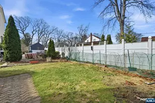 39 Voorhees St, Teaneck Township, NJ 07666 - Photo 6