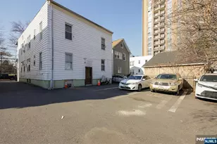 156 Dayton St, Newark, NJ 07114 - Photo 26