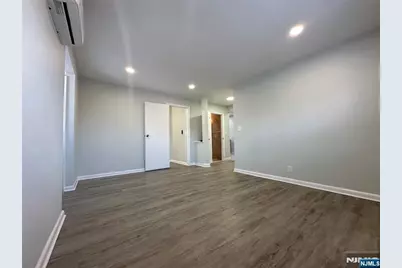 264 Shaler Boulevard #2, Ridgefield, NJ 07657 - Photo 8