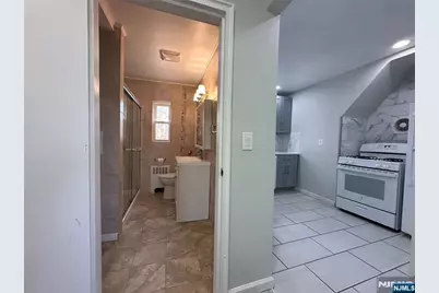 264 Shaler Boulevard #2, Ridgefield, NJ 07657 - Photo 10