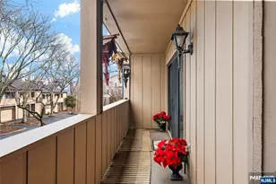 207 Stephanie Dr, Caldwell, NJ 07006 - Photo 2