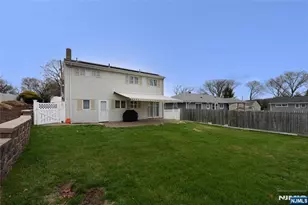 140 Manhattan Ave, Waldwick, NJ 07463 - Photo 22