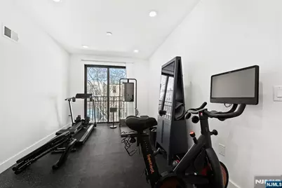 34 Manhattan Avenue 2 #2, Jersey City, NJ 07307 - Photo 20