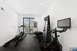 34 Manhattan Ave 2, Jersey City, NJ 07307 - Photo 20