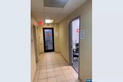 47 Orient 3D #3D, Rutherford, NJ 07070 - Photo 2