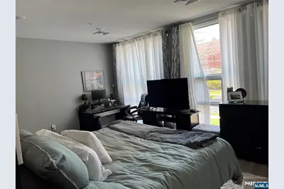 140 Overlook Avenue C 2 #C 2, Hackensack, NJ 07601 - Photo 10