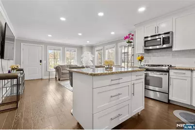 200 Laird, Cliffside Park, NJ 07010 - Photo 14