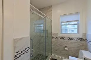 210 Warren Ave Left A, Fort Lee, NJ 07024 - Photo 4