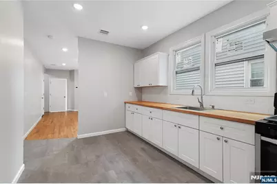 543 N Grove Street, East Orange, NJ 07017 - Photo 4