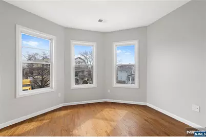 543 N Grove Street, East Orange, NJ 07017 - Photo 8