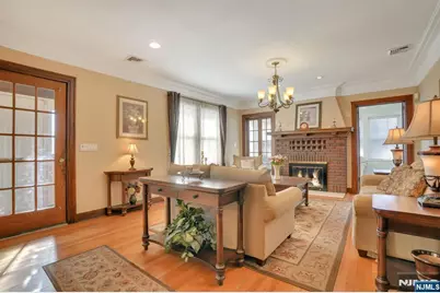 10 Lynn Court, Rutherford, NJ 07070 - Photo 4