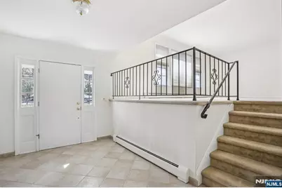 2 Eisenhower Road, Closter, NJ 07624 - Photo 4