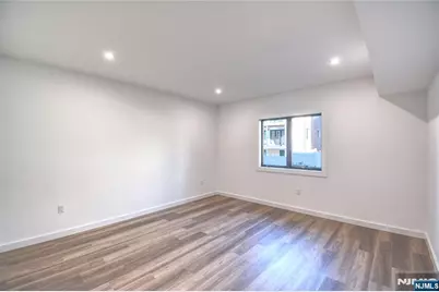 35 Henry Avenue, Palisades Park, NJ 07650 - Photo 6