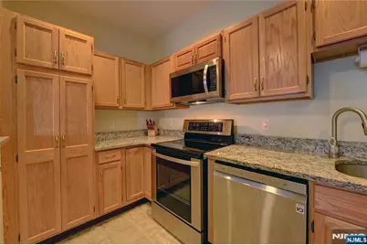 1204 Richmond Road 4 #4, West Milford, NJ 07480 - Photo 4