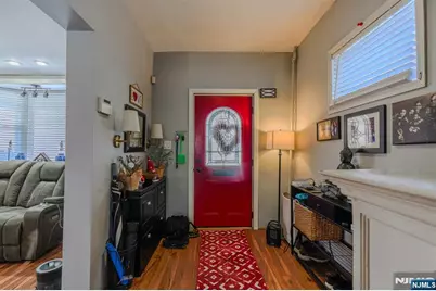 39 Hobart Street, Ridgefield Park, NJ 07660 - Photo 2