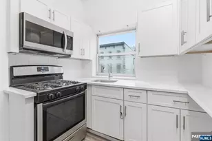 5 Elm Street 3, Newark, NJ 07102 - Photo 8