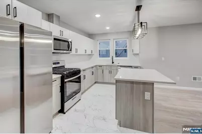 1081 18th Avenue, Newark, NJ 07106 - Photo 10