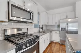 142 Steuben St, East Orange, NJ 07018 - Photo 2