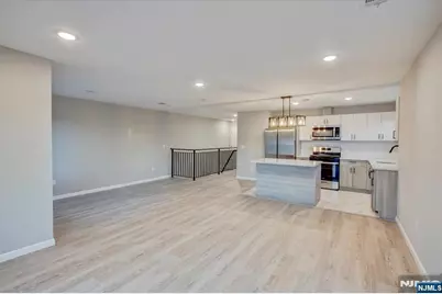 581 Bergen Street, Newark, NJ 07108 - Photo 8