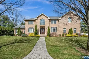 683 Victoria Ave, Paramus, NJ 07652 - Photo 2