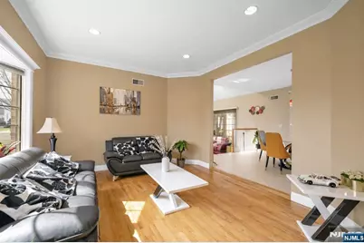 683 Victoria Avenue, Paramus, NJ 07652 - Photo 6