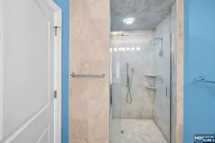 683 Victoria Ave, Paramus, NJ 07652 - Photo 28