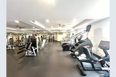2050 Central Road 606 #606, Fort Lee, NJ 07024 - Photo 12