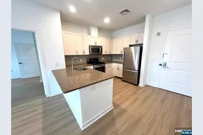 2050 Central Road 606 #606, Fort Lee, NJ 07024 - Photo 1