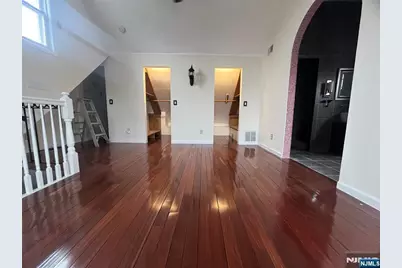 266 Livingston Avenue, Lyndhurst Township, NJ 07071 - Photo 20