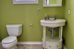 266 Livingston Ave, Lyndhurst Township, NJ 07071 - Photo 10