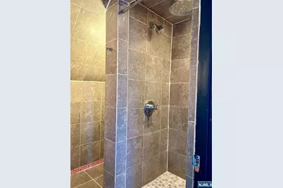 266 Livingston Avenue, Lyndhurst Township, NJ 07071 - Photo 16