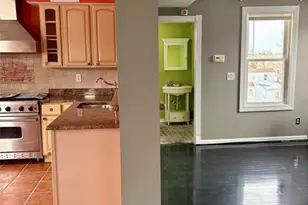 266 Livingston Ave, Lyndhurst Township, NJ 07071 - Photo 4