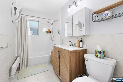 2350 Linwood Avenue 1E #1E, Fort Lee, NJ 07024 - Photo 6