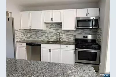 2350 Linwood Avenue 1E #1E, Fort Lee, NJ 07024 - Photo 2