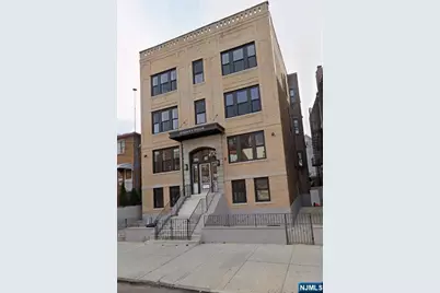 84 Van Wagenen Avenue 3L #3L, Jersey City, NJ 07306 - Photo 1