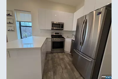 84 Van Wagenen Avenue 3L #3L, Jersey City, NJ 07306 - Photo 6