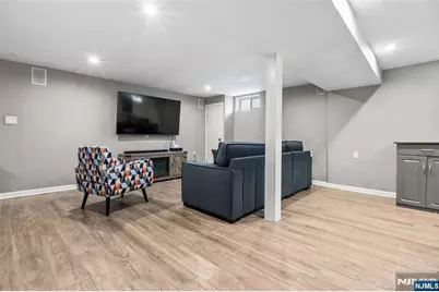 121 Prospect Street, Lodi, NJ 07644 - Photo 22