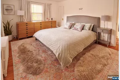 274 Englewood Avenue, Teaneck Township, NJ 07666 - Photo 8