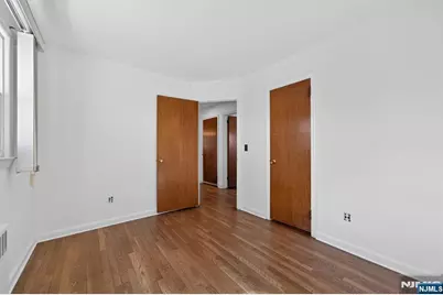 8 Laurel Street, Hawthorne, NJ 07506 - Photo 26