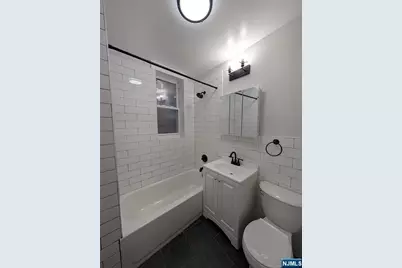 69 Howe 9 #9, Passaic, NJ 07055 - Photo 20